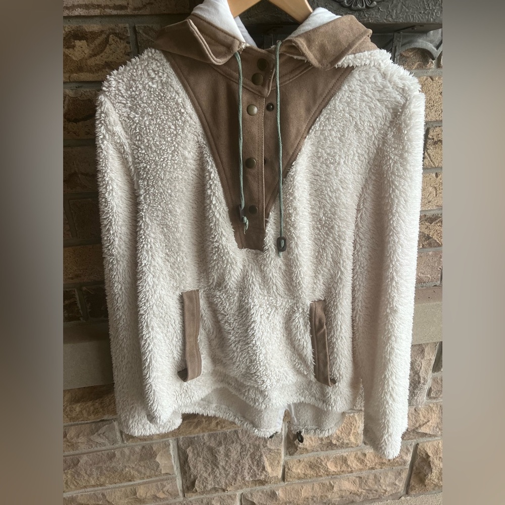 ELIZABETH & JAMES TEXTILE Sherpa White Teddy Sweater Jacket Size MED/LG Women’s